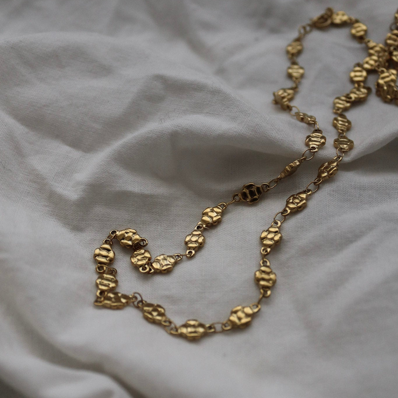 Avery Halsketten-Set Lariat